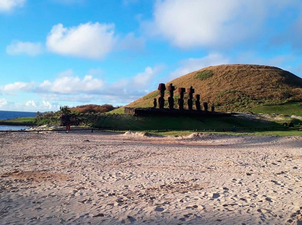 Playa Anakena