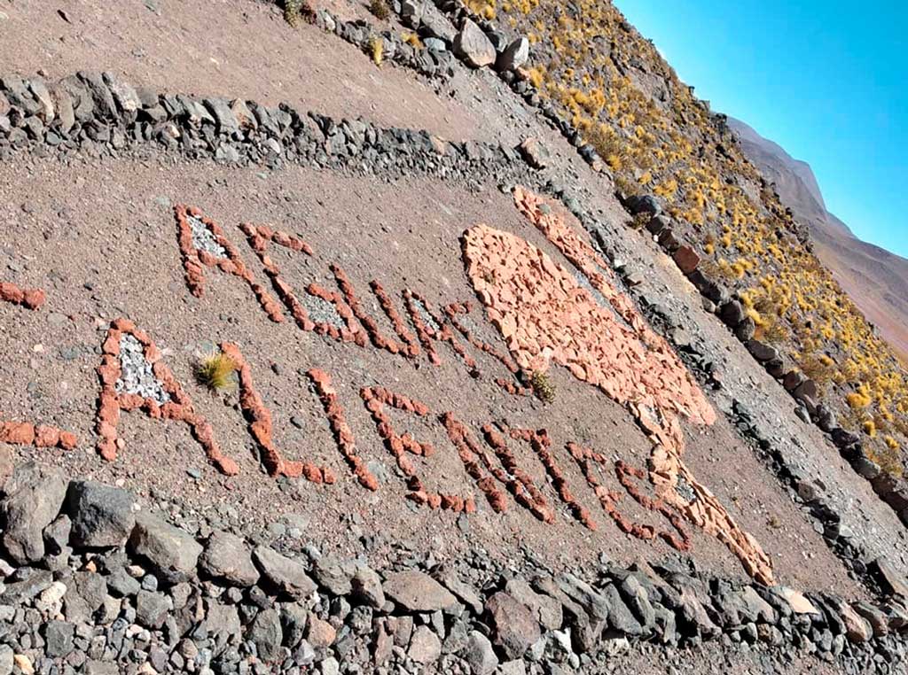 Salar De Aguas Calientes